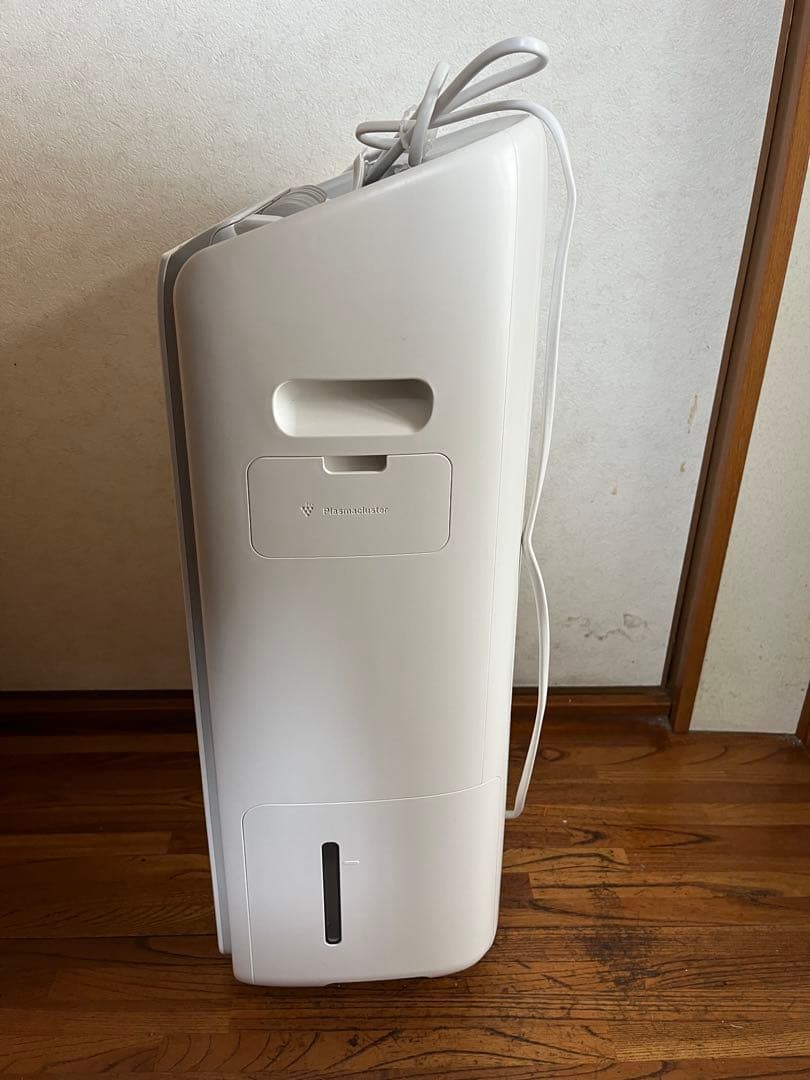 シャープ除湿機CV-NH140-W