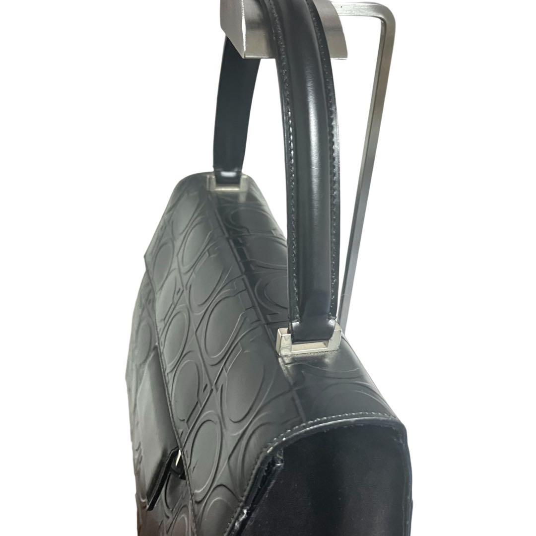 ふー✨ Salvatore Ferragamo ブラックハンドバッグ