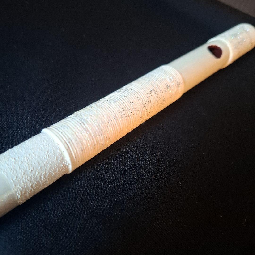 篠笛　古典調　4本調子　7穴　超鐵仕様　天地胴藤巻き　ホワイト＋レインボー