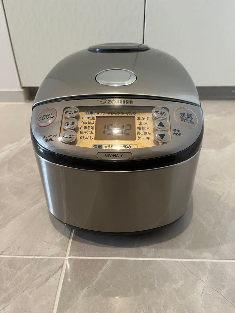 美品　2023年製　象印 多機能炊飯器 NW-HA10 シルバー
