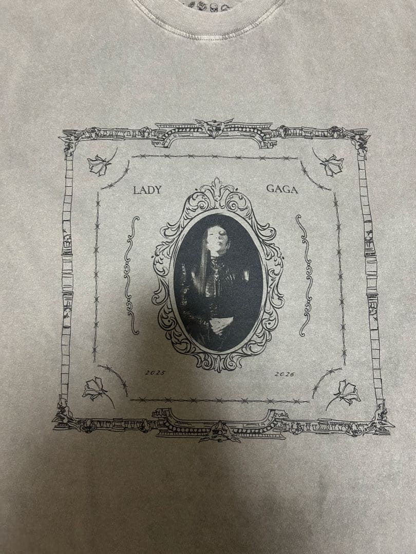 ★コウモリ★レディーガガThe Mayhem Ball Tシャツ Lサイズ