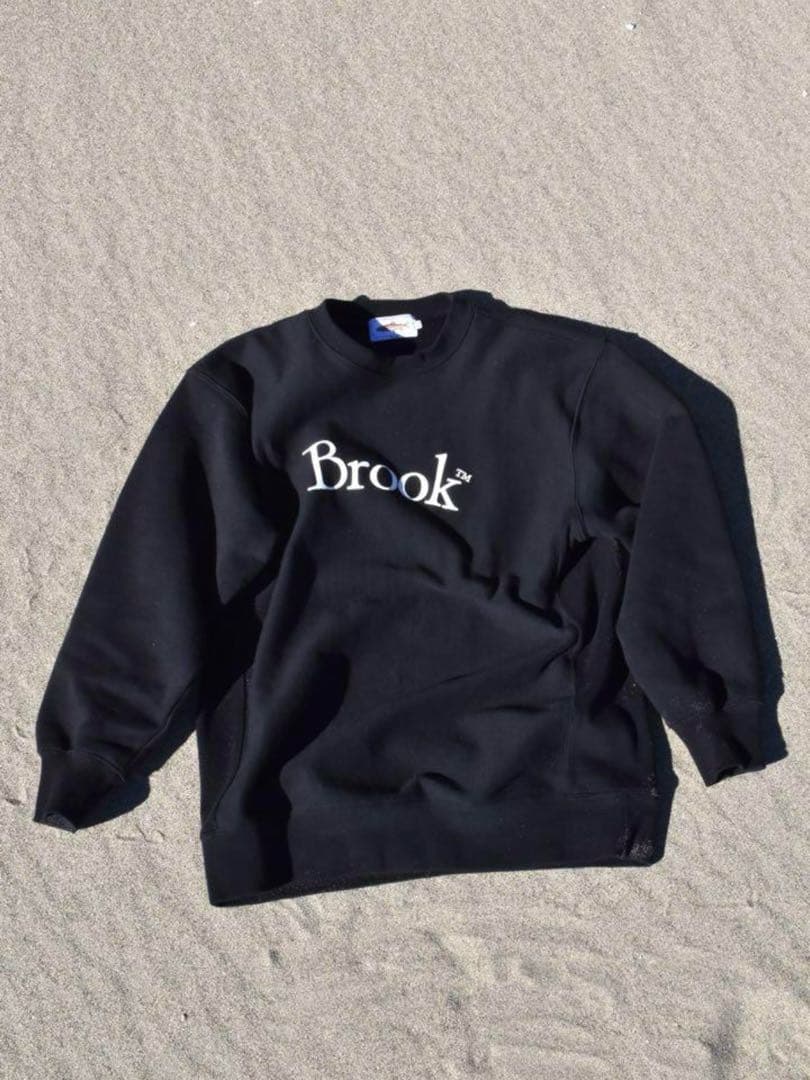Brook 黒スウェット