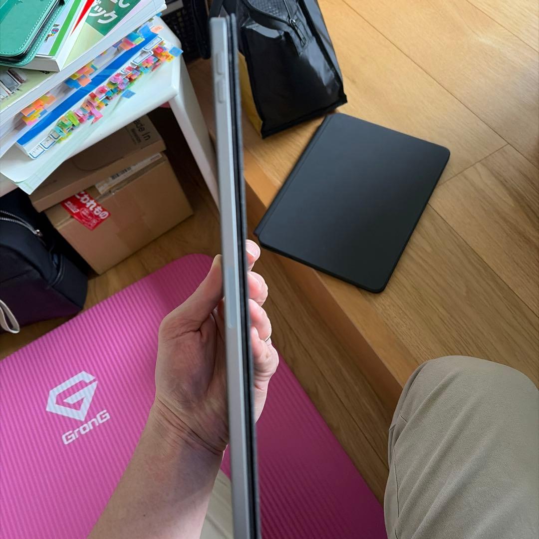 iPad Pro 第四世代グレー 専用カバー付き