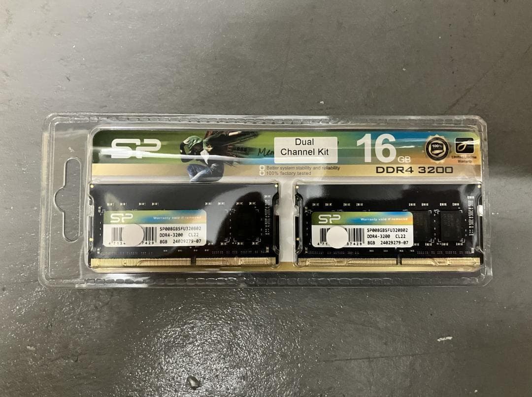 【新品】シリコンパワーPC用メモリDDR4 3200 16GB（8GB×2）