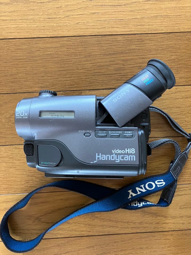 ビデオカメラ SONY video HI8 Handycam CCD-TR11