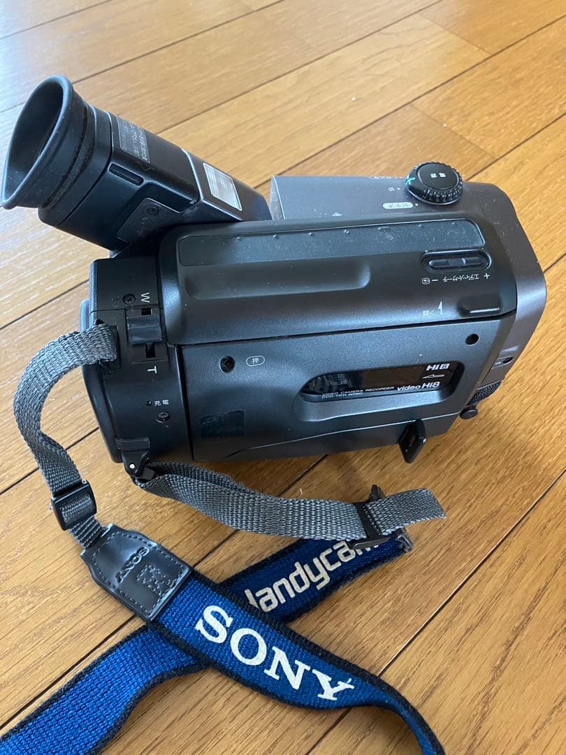 ビデオカメラ SONY video HI8 Handycam CCD-TR11