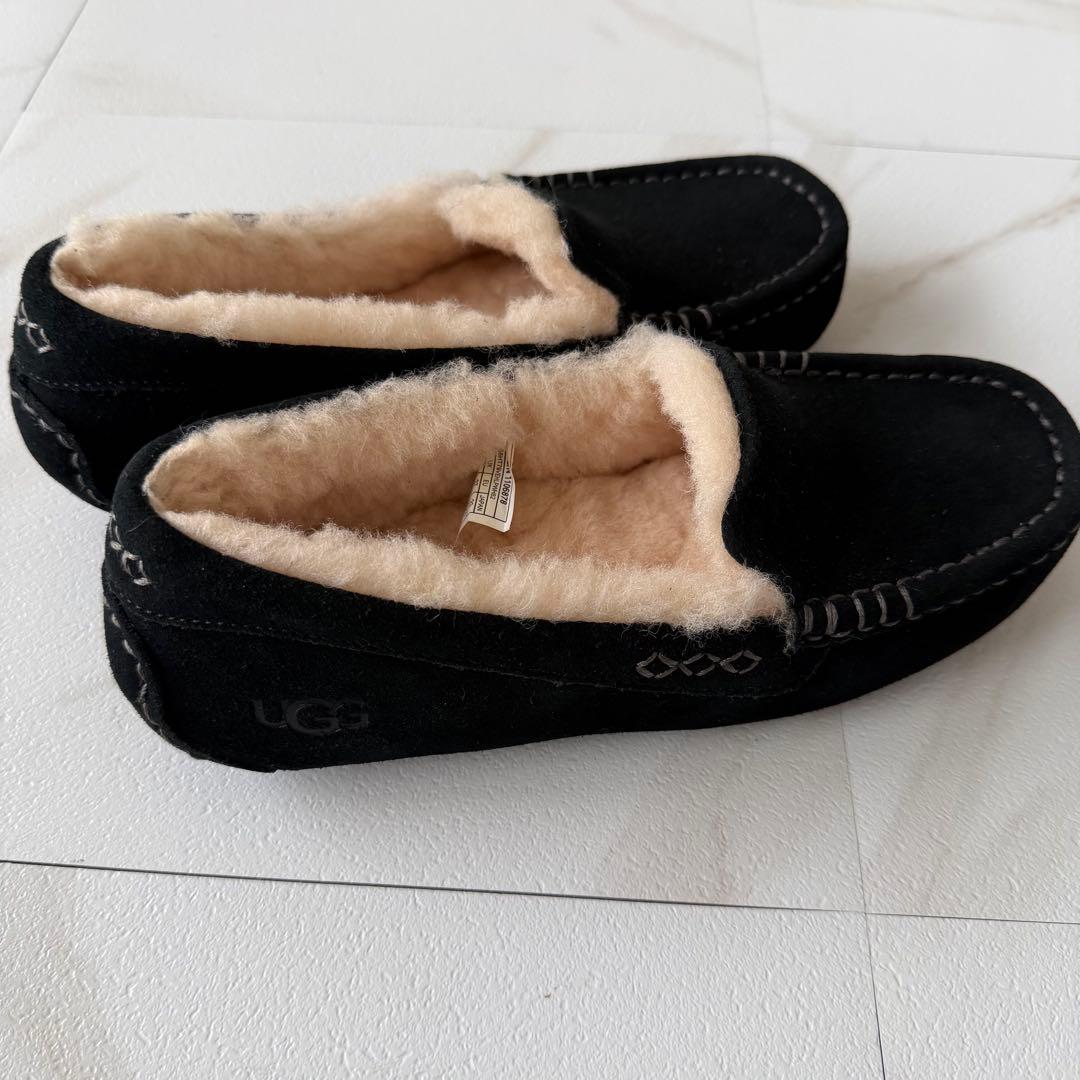 ✨試着✨極美品　アグ　正規品UGG ブラック モカシン　スリッポン　ローファー