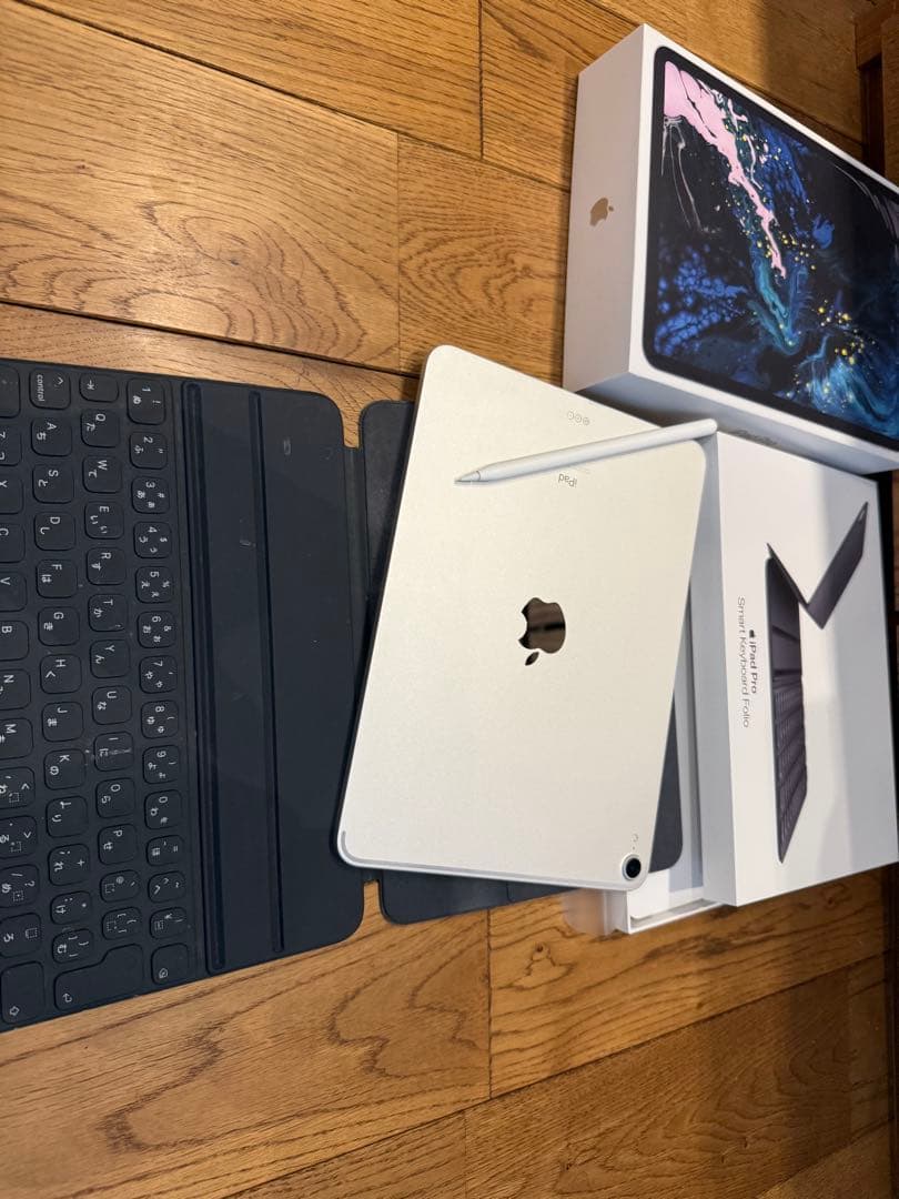 ipad pro 11 256gb smart keybord pencil付き