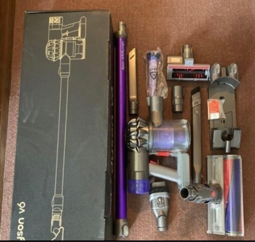 ダイソン掃除機❣️備品の物は新品多し❣️最終お値下げしました‼️