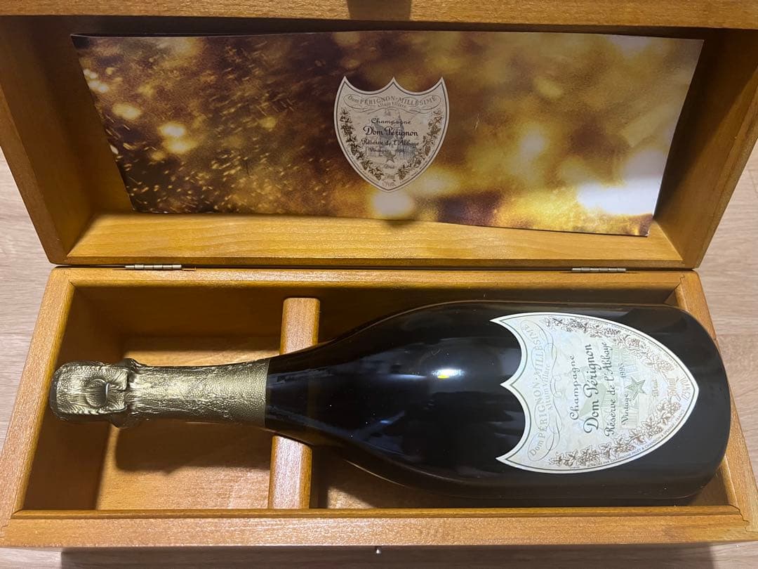 ドン・ペリニヨンレゼルヴ・ドゥ・ラベイヴィン テージ1995(ドンペリゴールド）