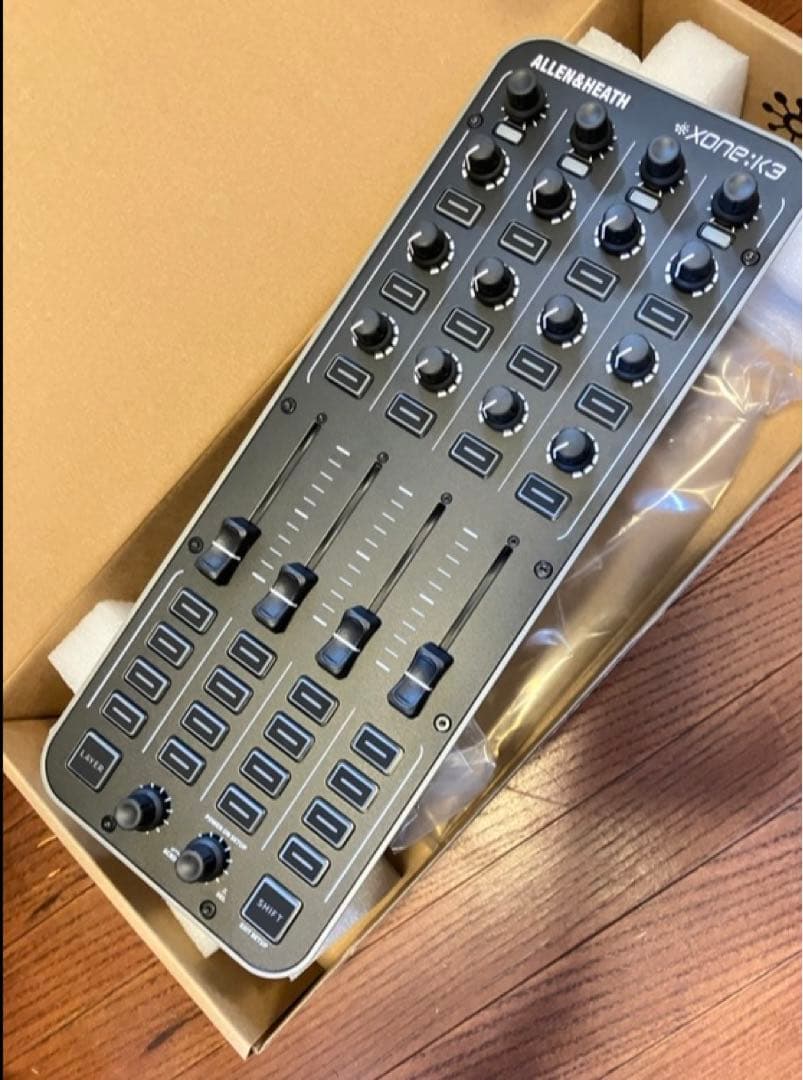 Allen & Heath Xone:K3 DJコントローラー