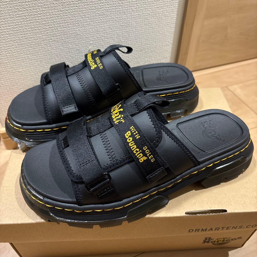 ゆ*ば様 [最終値下げ] Dr. Martens ブラック サンダル