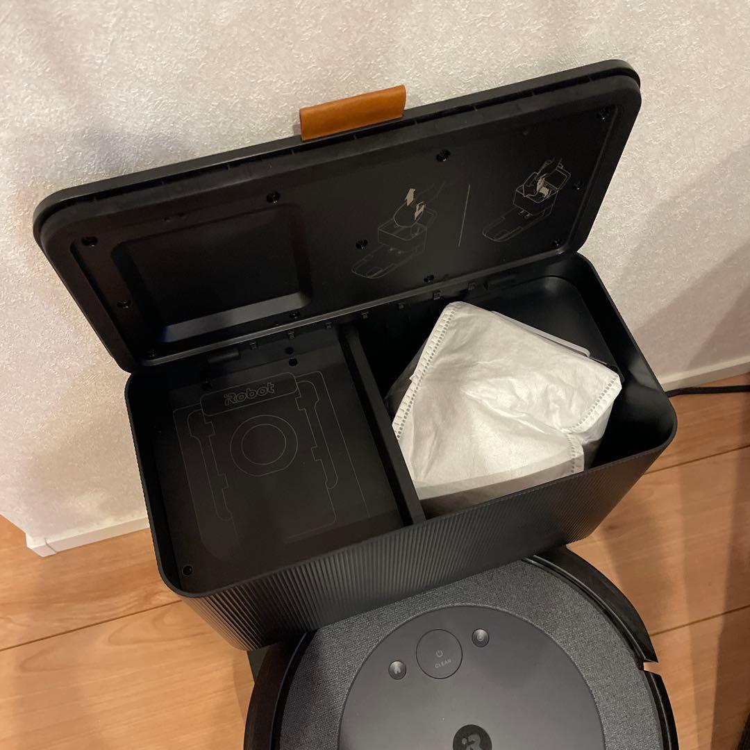 【早い者勝ち】アイロボット　ルンバ　ロボット掃除機 自動ゴミ収集機能付き i5+