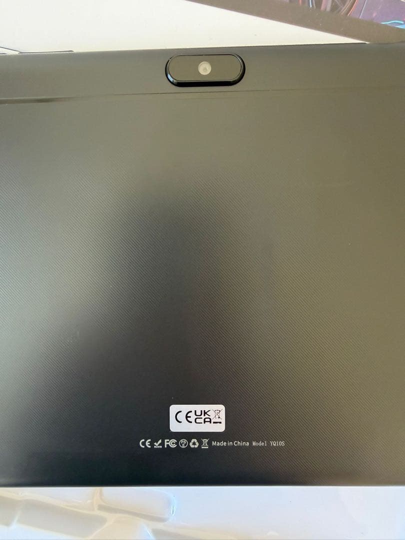 スポーティデザイン Androidタブレット 本体