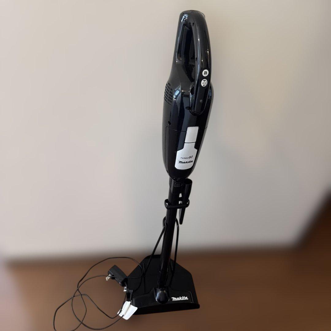 マキタのターボ60 通販生活購入品　モデルCL113ED 　専用スタンド付き