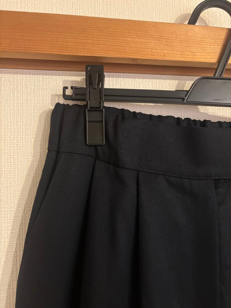 【超美品】タエアシダ 裾タックパンツ L〜XLサイズ 2024コレクション現行品