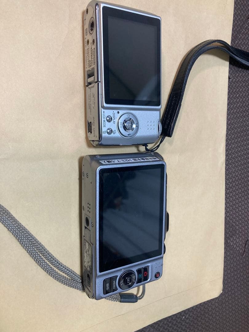 デジタルカメラ Panasonic DMC-FX01 CASIO EXILIM 14.1MP