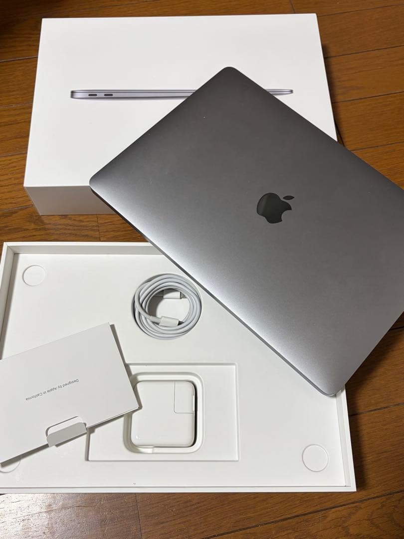 美品 MacBook Air m1 8+256GB スペースグレイ