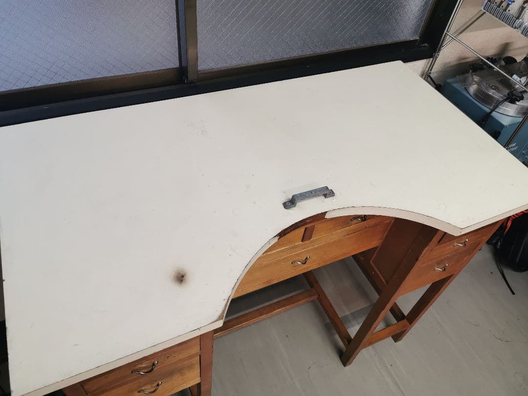 ※m210f 大型の両袖彫金机 アンティーク風 天板白 ジュエリー作成用