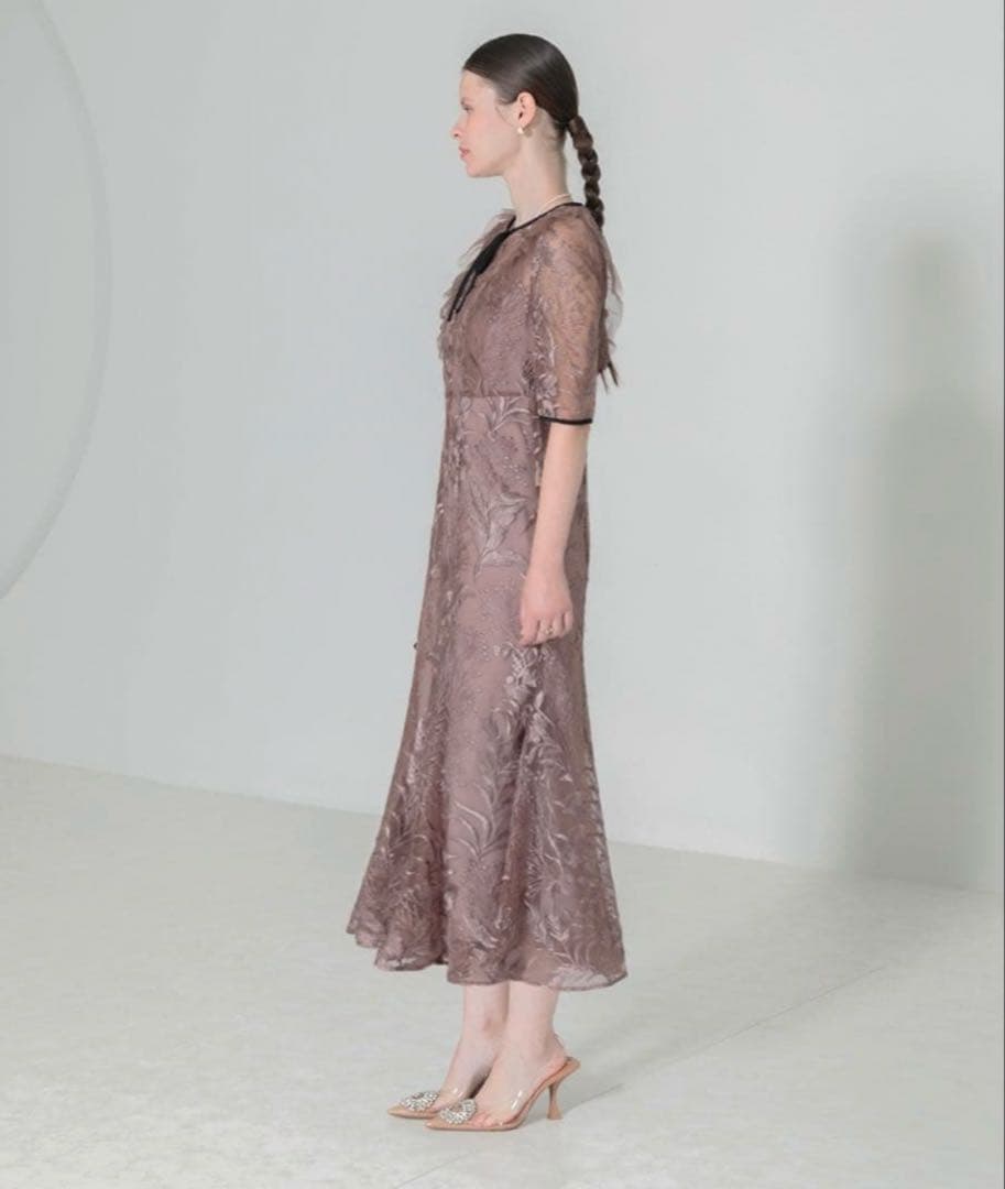 【値下げ中】【LEJA】刺繍レース配色パイピングショルダーフリルマーメイド