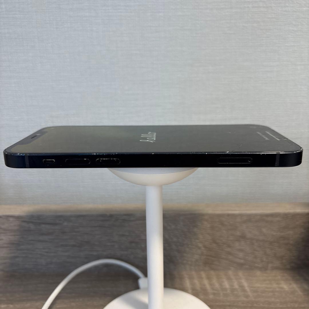 純*ル様 iPhone12 ブラック　128GB 画面割れ、