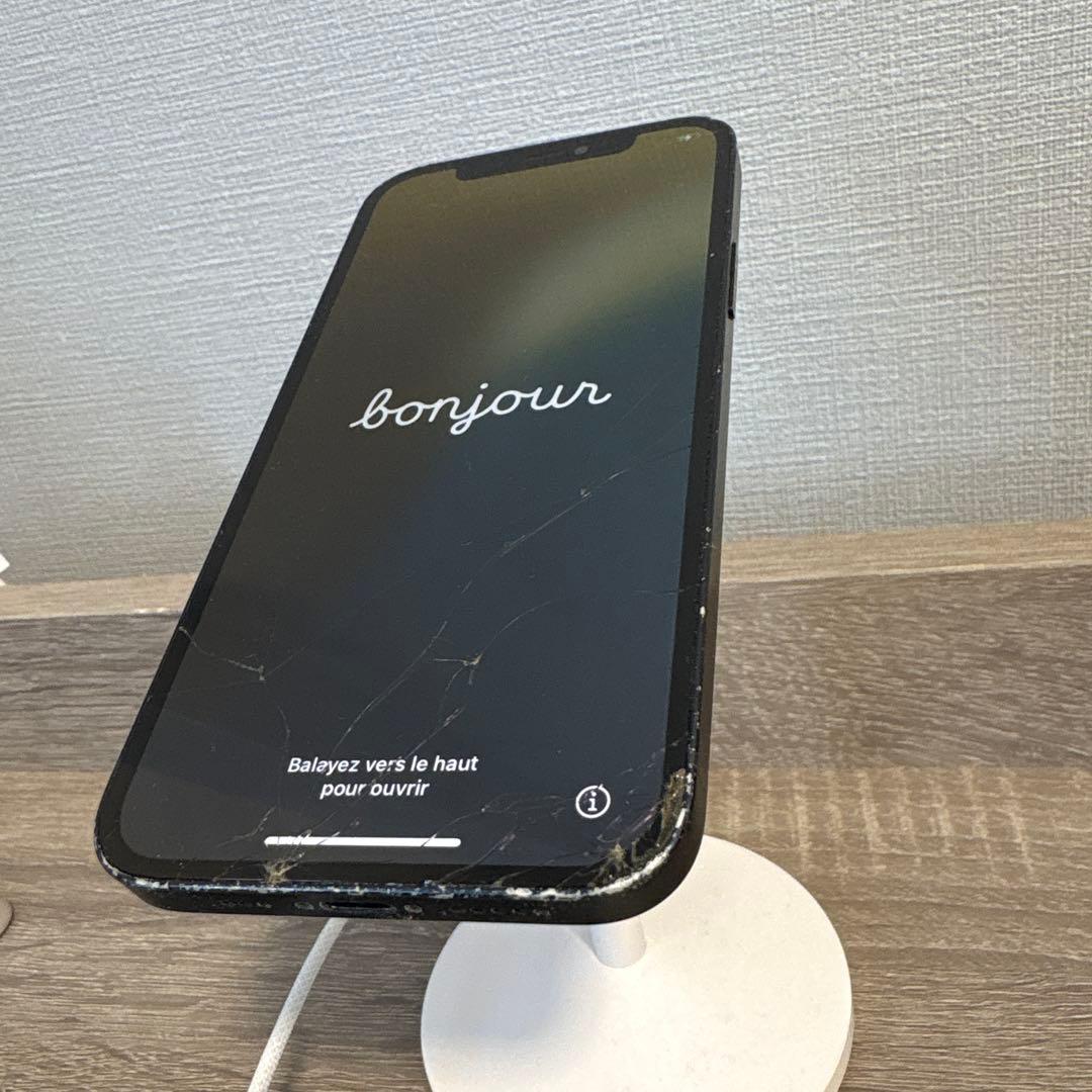 純*ル様 iPhone12 ブラック　128GB 画面割れ、