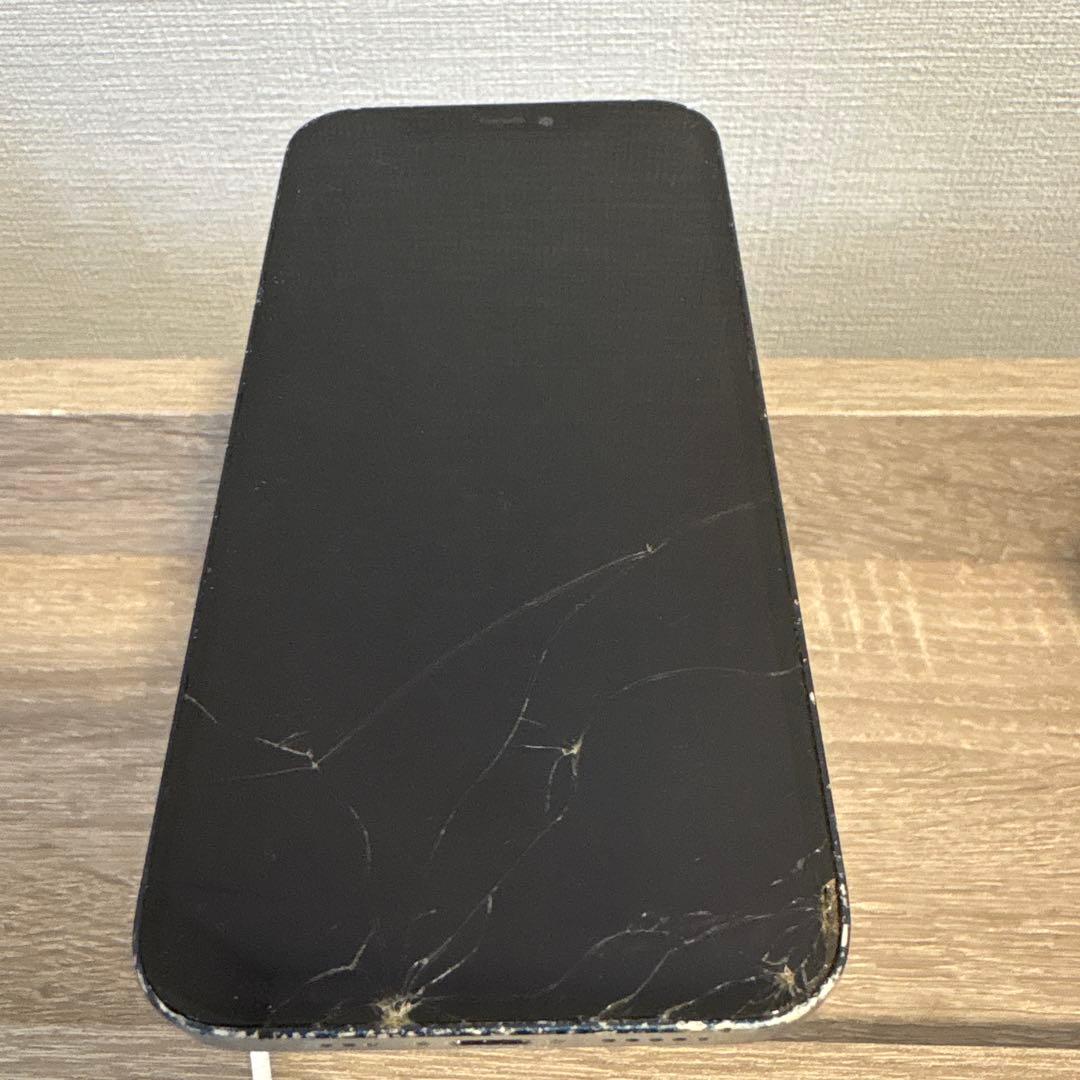 純*ル様 iPhone12 ブラック　128GB 画面割れ、