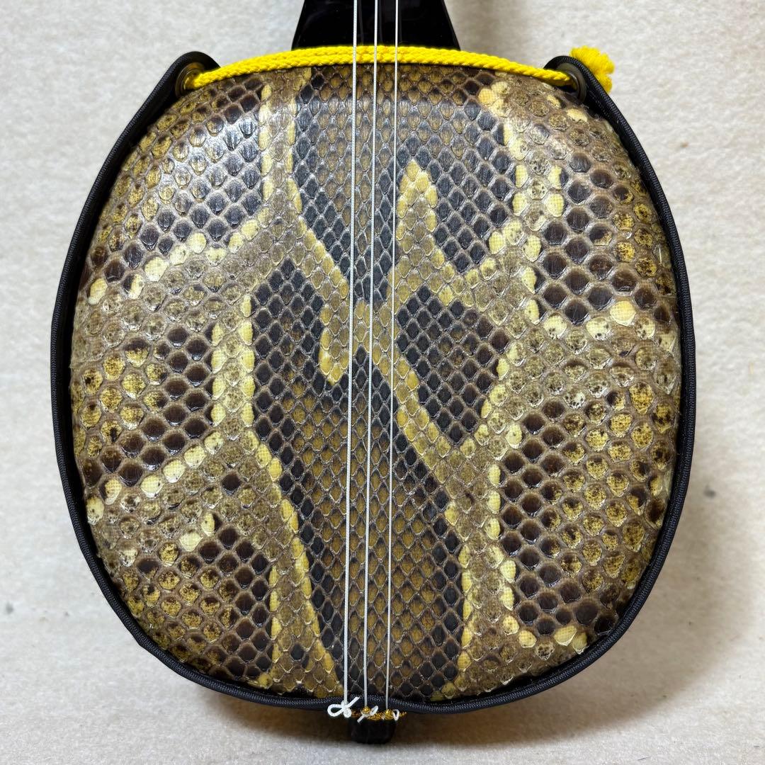 三線 本皮 強化張り 本革 蛇皮 蛇革 三味線 琉球 沖縄