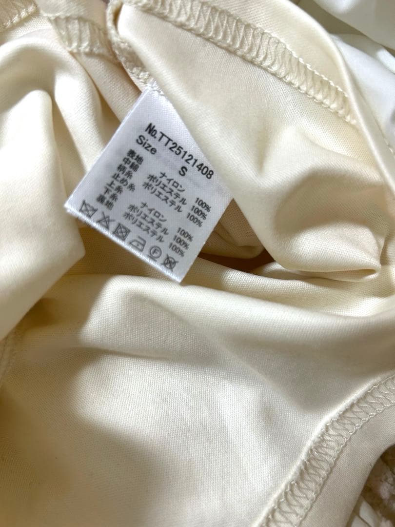 【洋服】THE TOE バルーンミニスカート　白　ネックレスセット