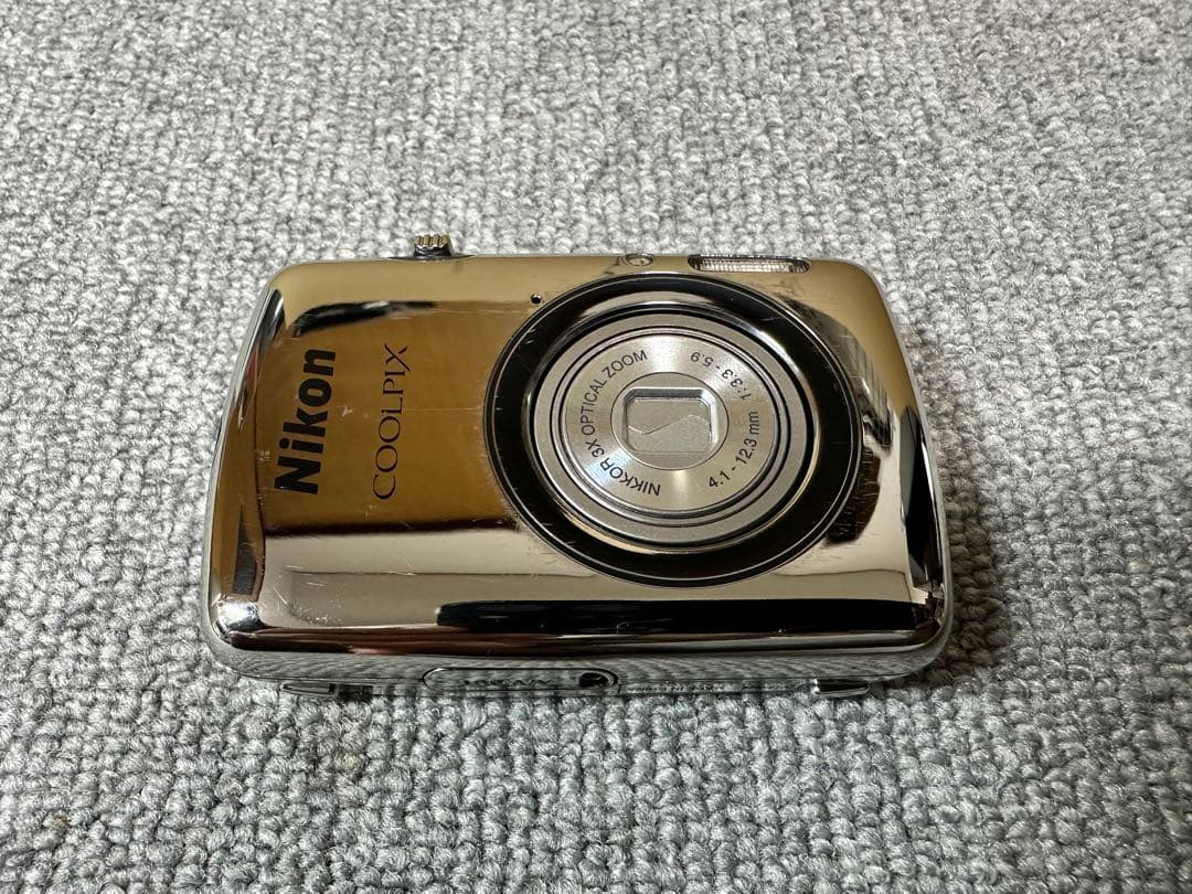 デジタルカメラ　NIKON COOLPIX S01 シルバー