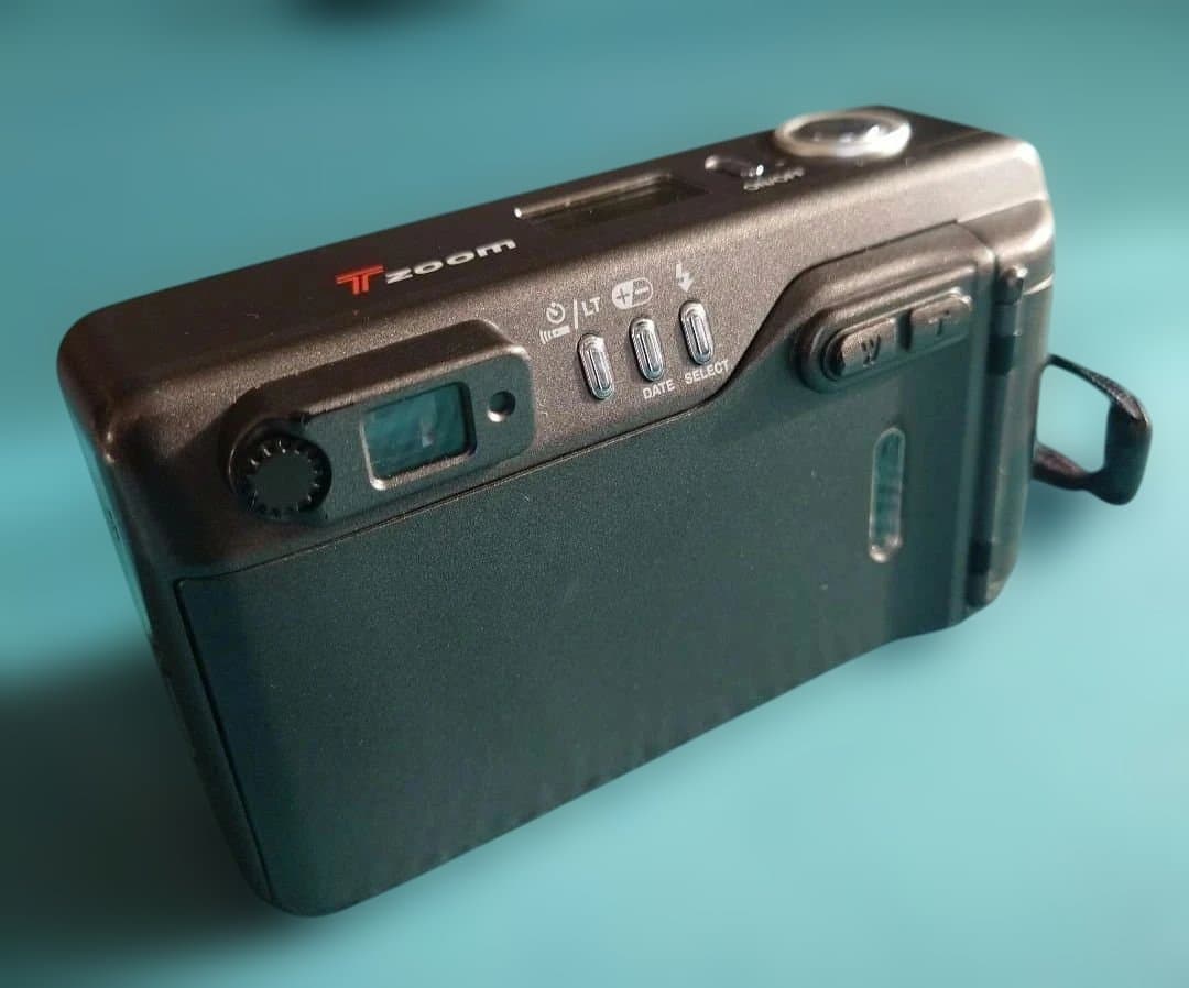 「中古」KYOCERA Tzoom Carl Zeiss フィルムカメラ＋付属品