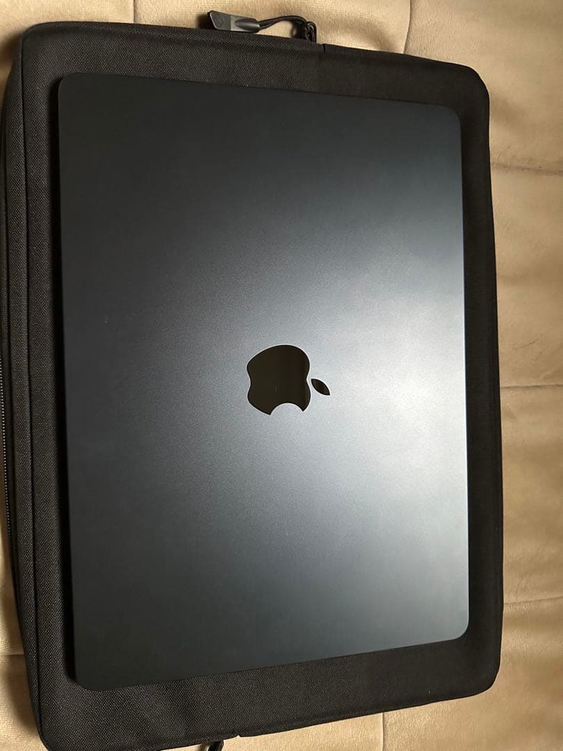 [美品] MacBook Air 8GB 13.6インチ