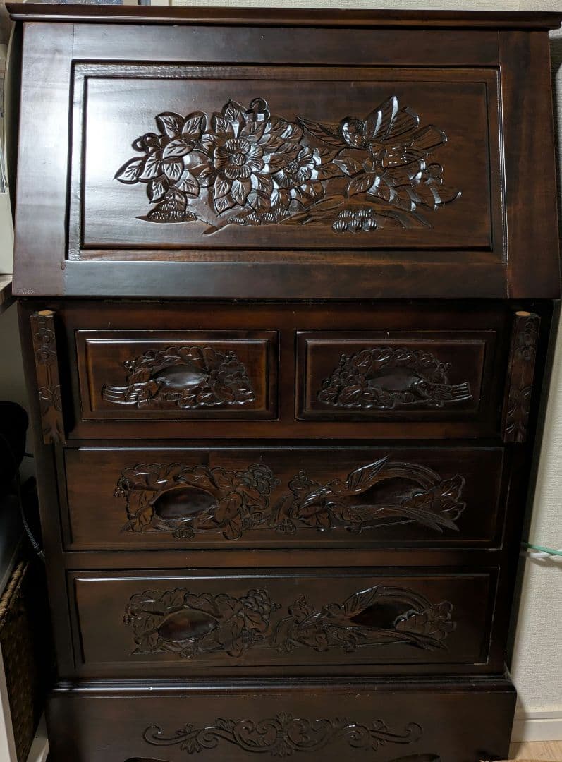 アンティーク風ビューロー 彫刻装飾付き