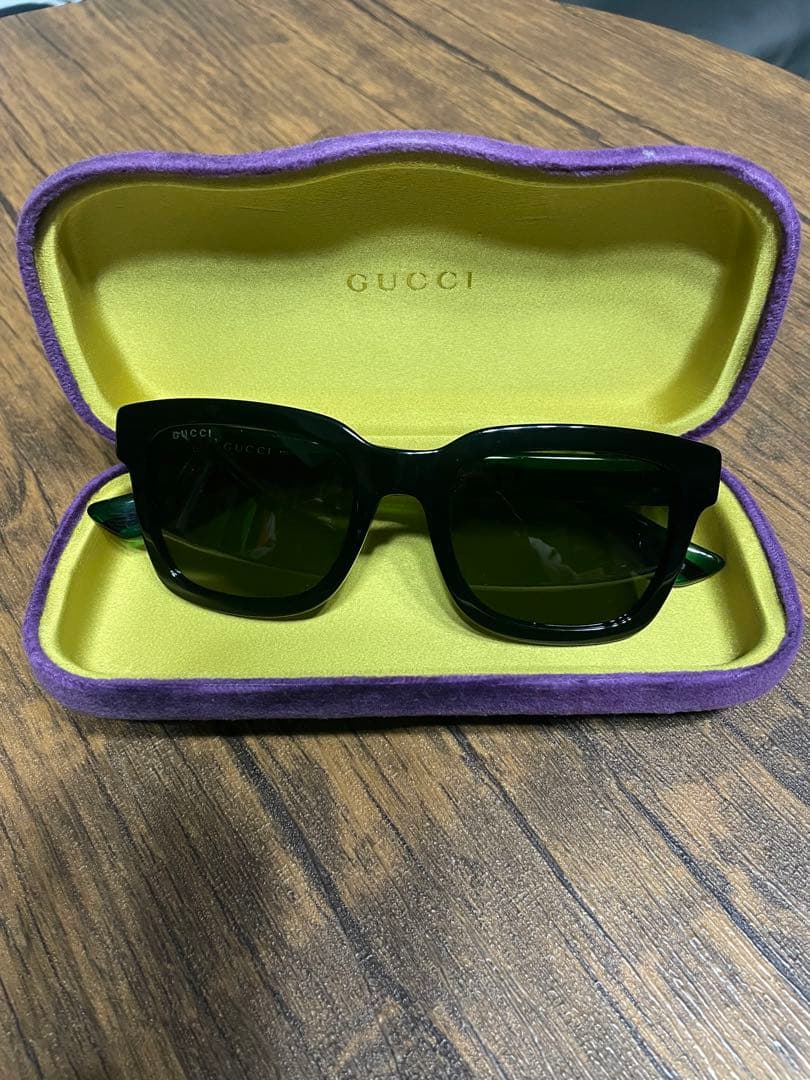 GUCCI グッチ サングラス ブラック ユニセックス ケース付き