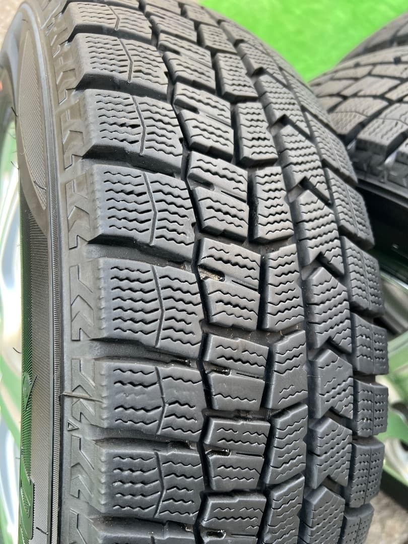 LINZ 14インチホイールと美しいスタッドレス185/70R14タイヤ(2個)