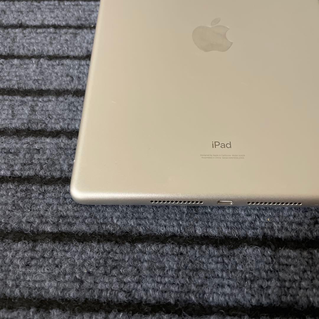 94 iPad 8世代 32GB SIMフリー シルバー