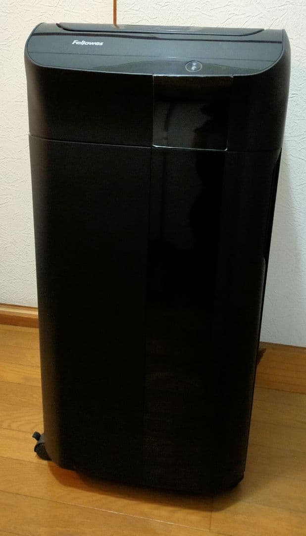 Fellowes ブラックシュレッダー デスクトップ型