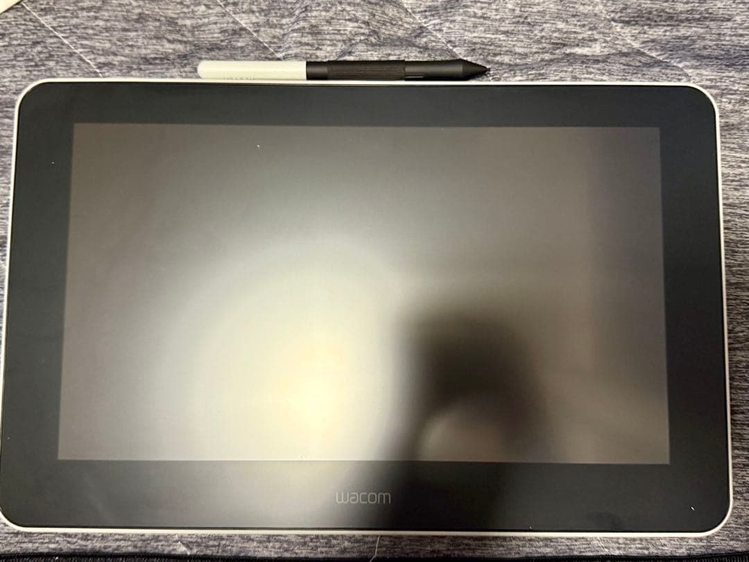 Wacom One Creative Pen Display 本体 dtk133