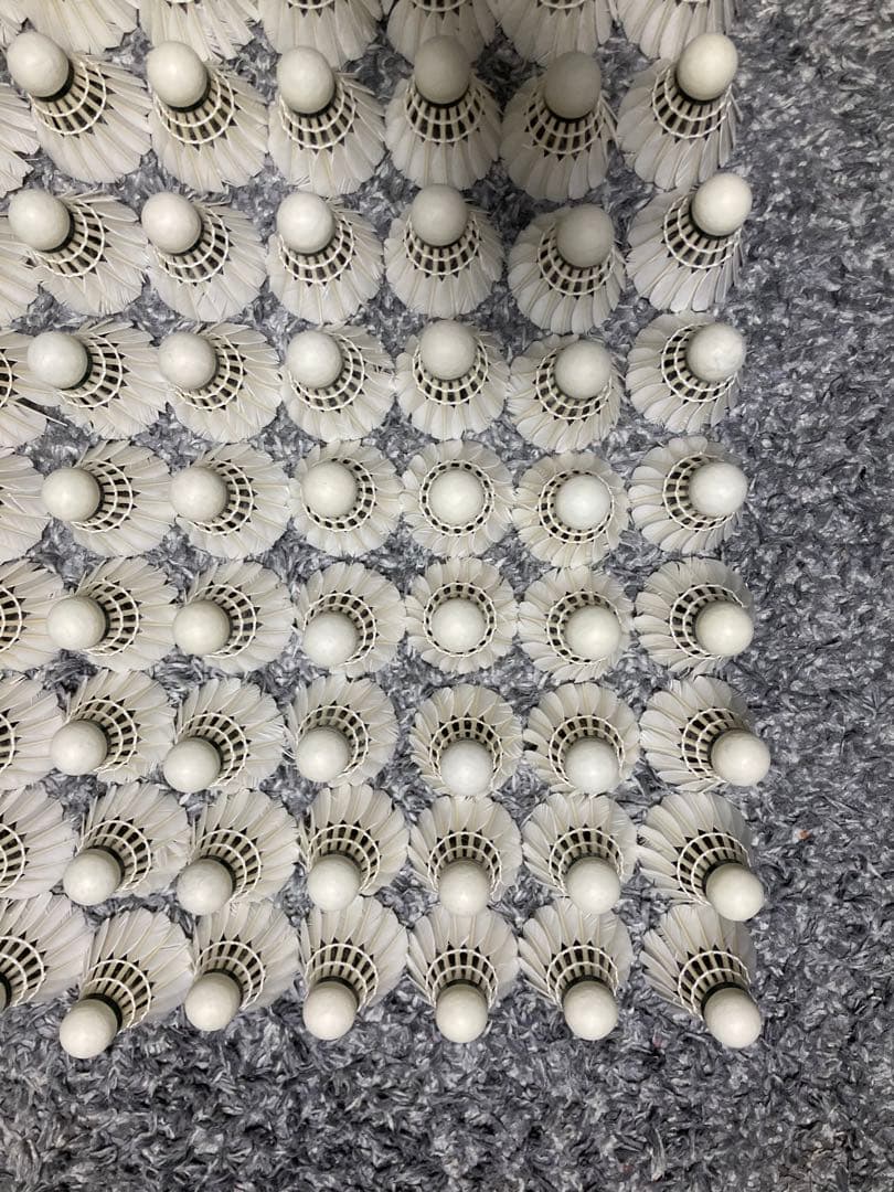 中古シャトル　バドミントン　美品　１２０個