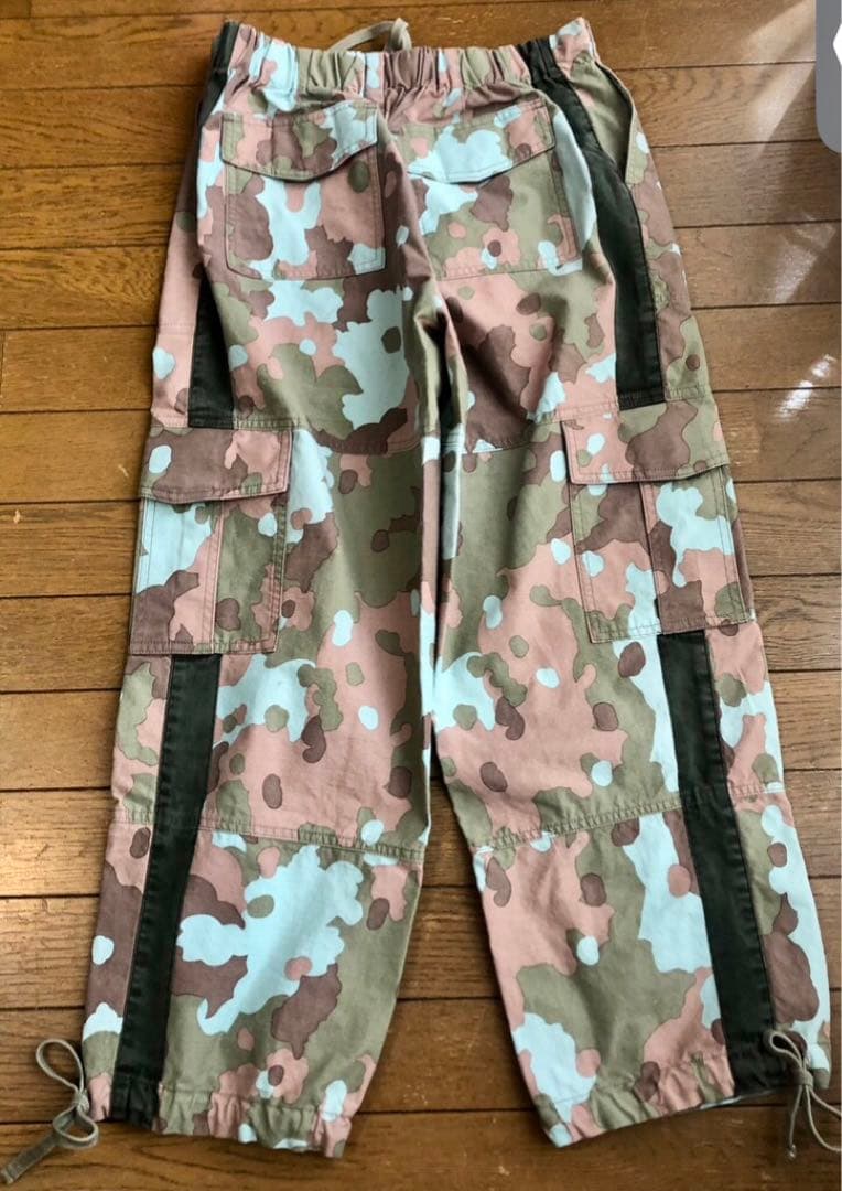 ドゥロワー迷彩カーゴパンツ