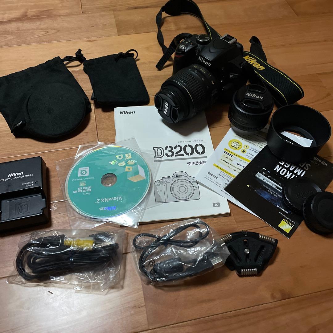 Nikon D3200 単焦点レンズ　セルフスタンド付き