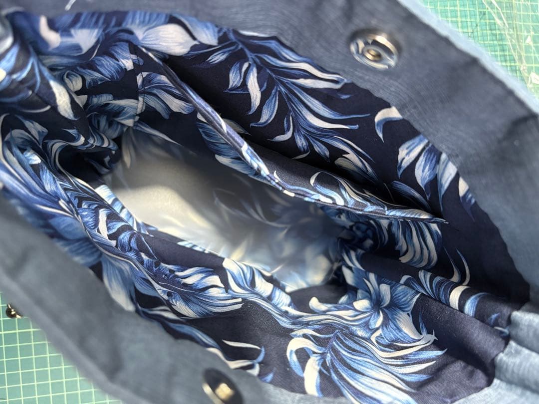 hiroハワイアンキルト　ショルダーバッグ　　バラ　ブルー