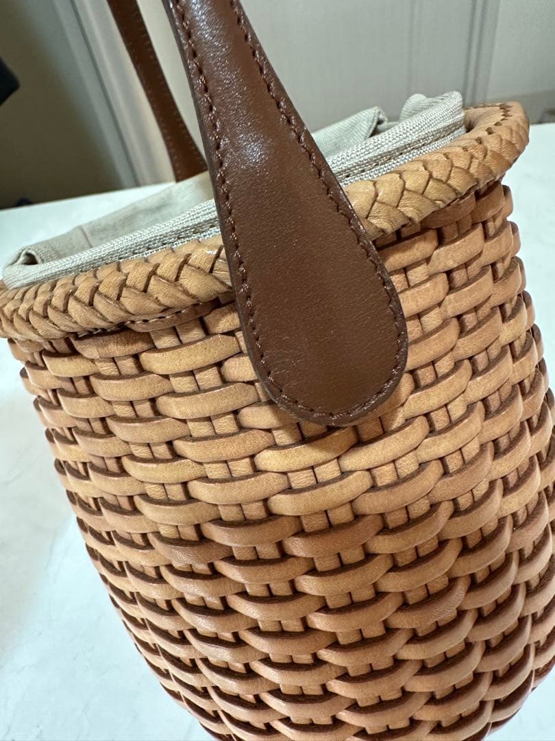 FOXEY ハンプトンバスケット　革製かごバッグ 巾着付き