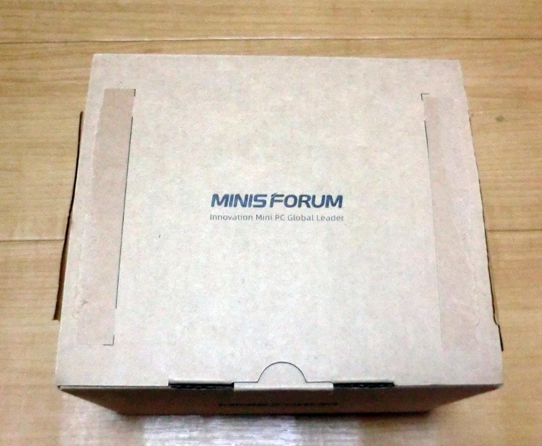 MINIS FORUM　UM760Slim　AMD Ryzen 5　ミニPC