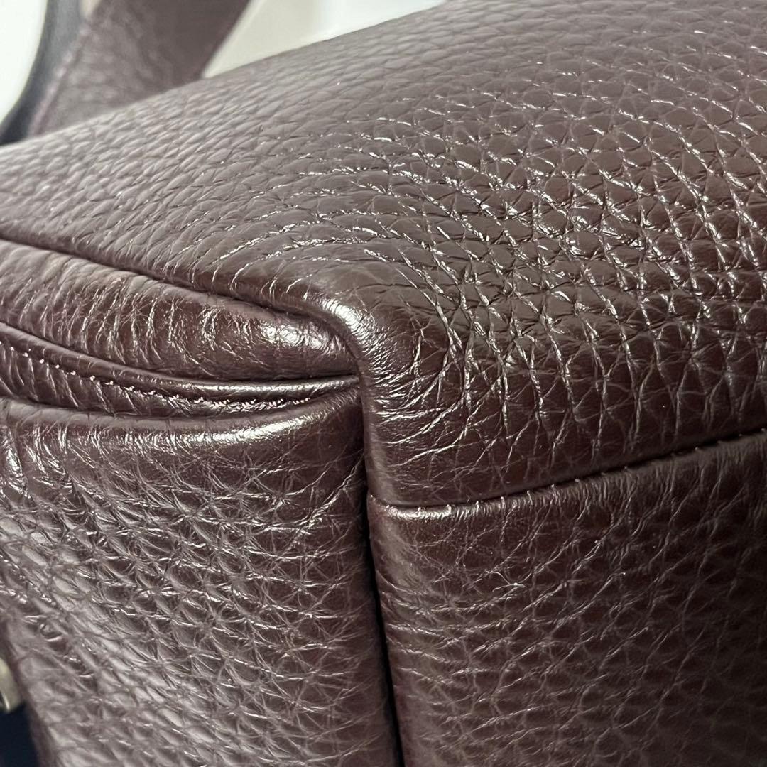 ✨未使用保管品✨　EMPORIO ARMANI ショルダーバッグ　レザー