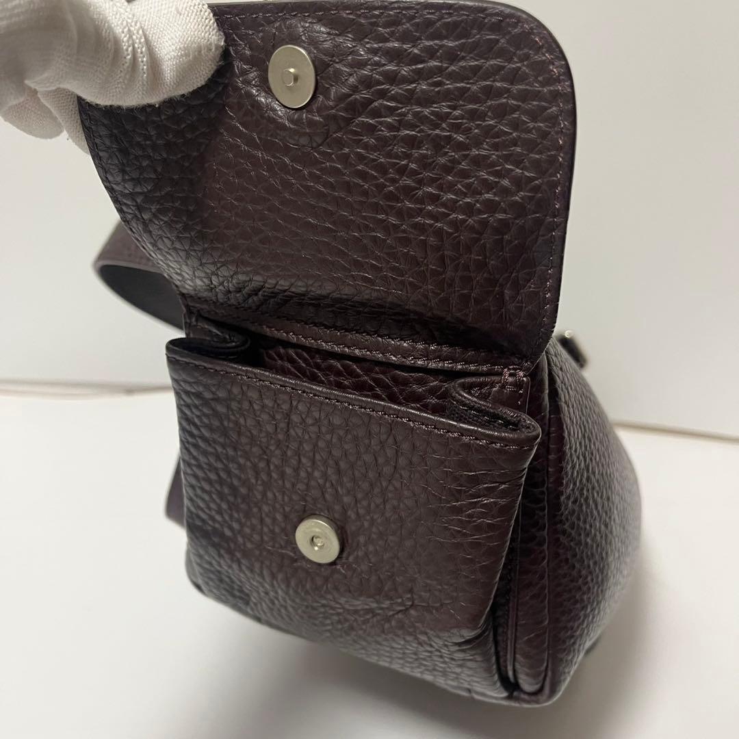 ✨未使用保管品✨　EMPORIO ARMANI ショルダーバッグ　レザー