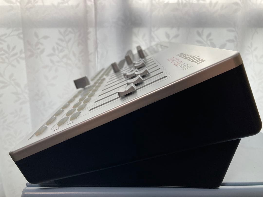 Novation ZeRO SL MkII／MIDIコントローラー