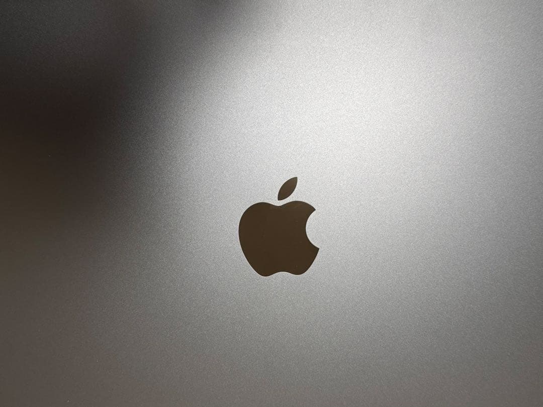 Apple MacBook Air M2 13.6インチ 256G本体　2022