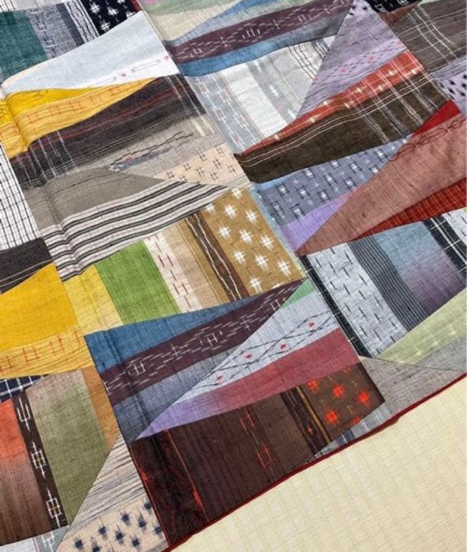 総切り嵌め 贅沢な逸品 赤の通し裏 真綿紬