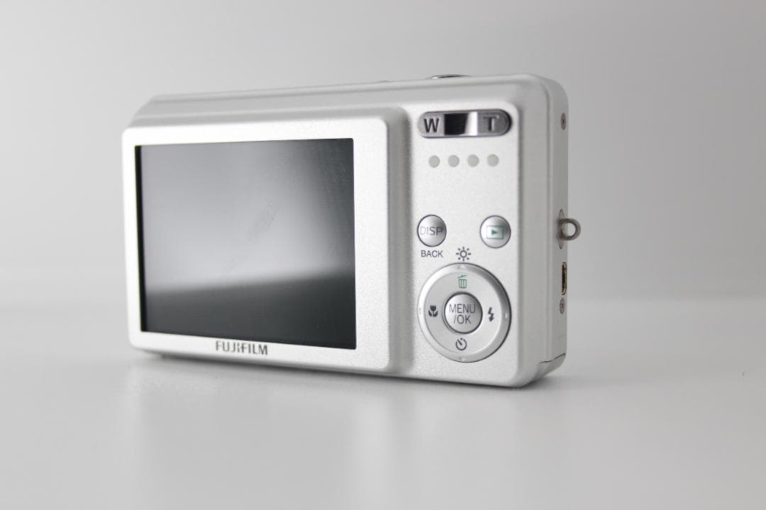 （極美品）FUJIFILM FINEPIX J10 コンパクトデジタルカメラ